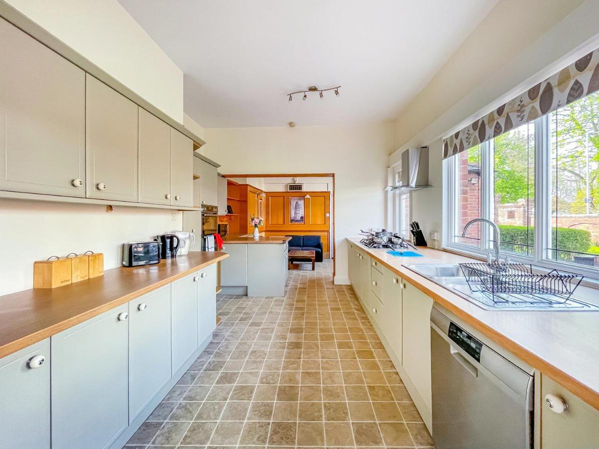 *Rg9Bc* For Your Most Relaxed & Cosy Stay + Free Parking + Free Fast Wifi * Leeds  Exterior foto